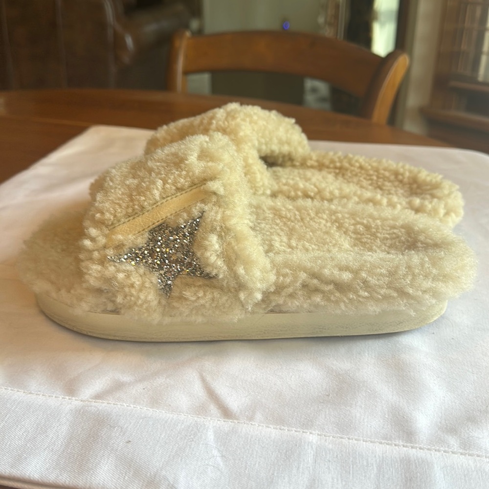 Golden Goose Shearling Poolstar in cream color, size 39 or US 9